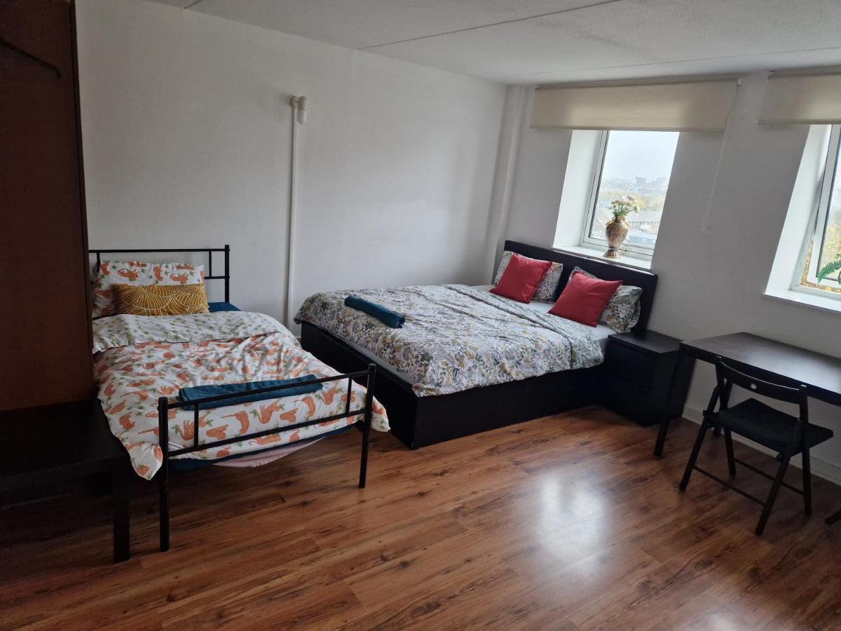 Twin Bed For Guests Apartman London Kültér fotó