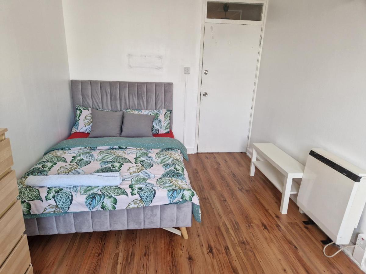 Twin Bed For Guests Apartman London Kültér fotó